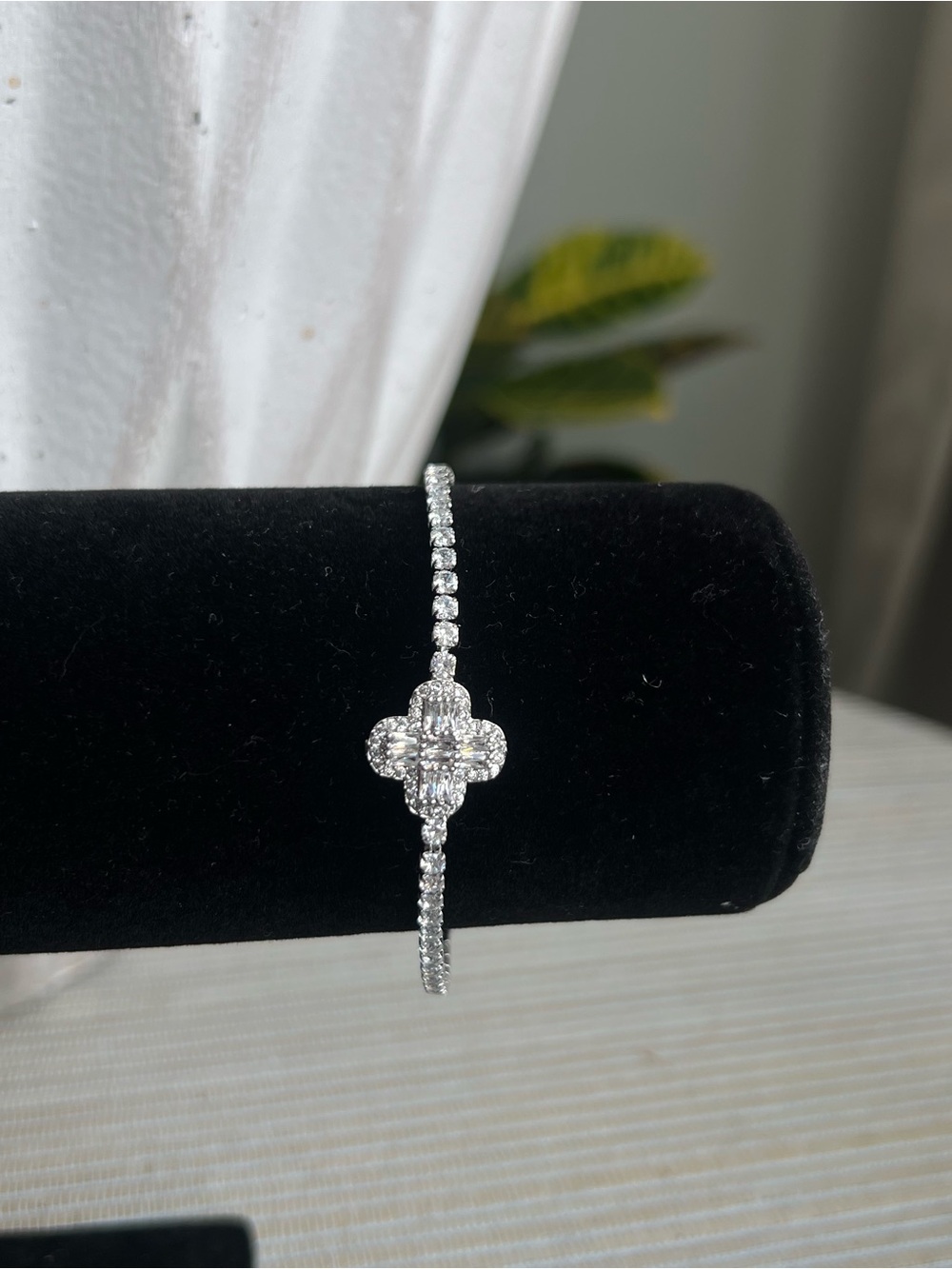 Silver Crystal floral centerpiece Tennis Bracelet